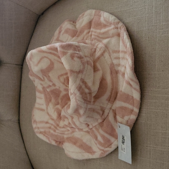 Laila Rowe Beach Set - Picture 7 of 10